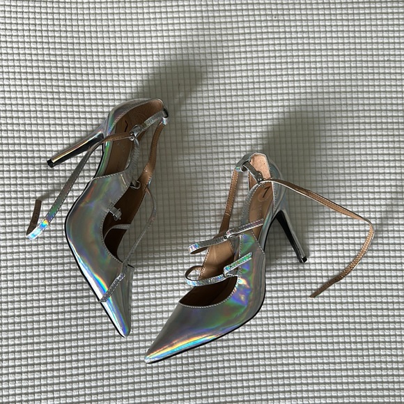 Holographic Heels - Picture 1 of 5